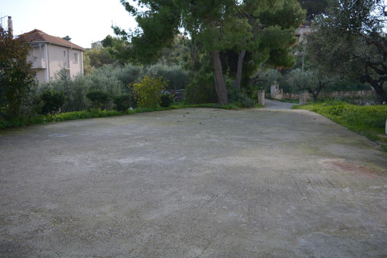 Fiore Rooms Akrotiri  Exterior photo