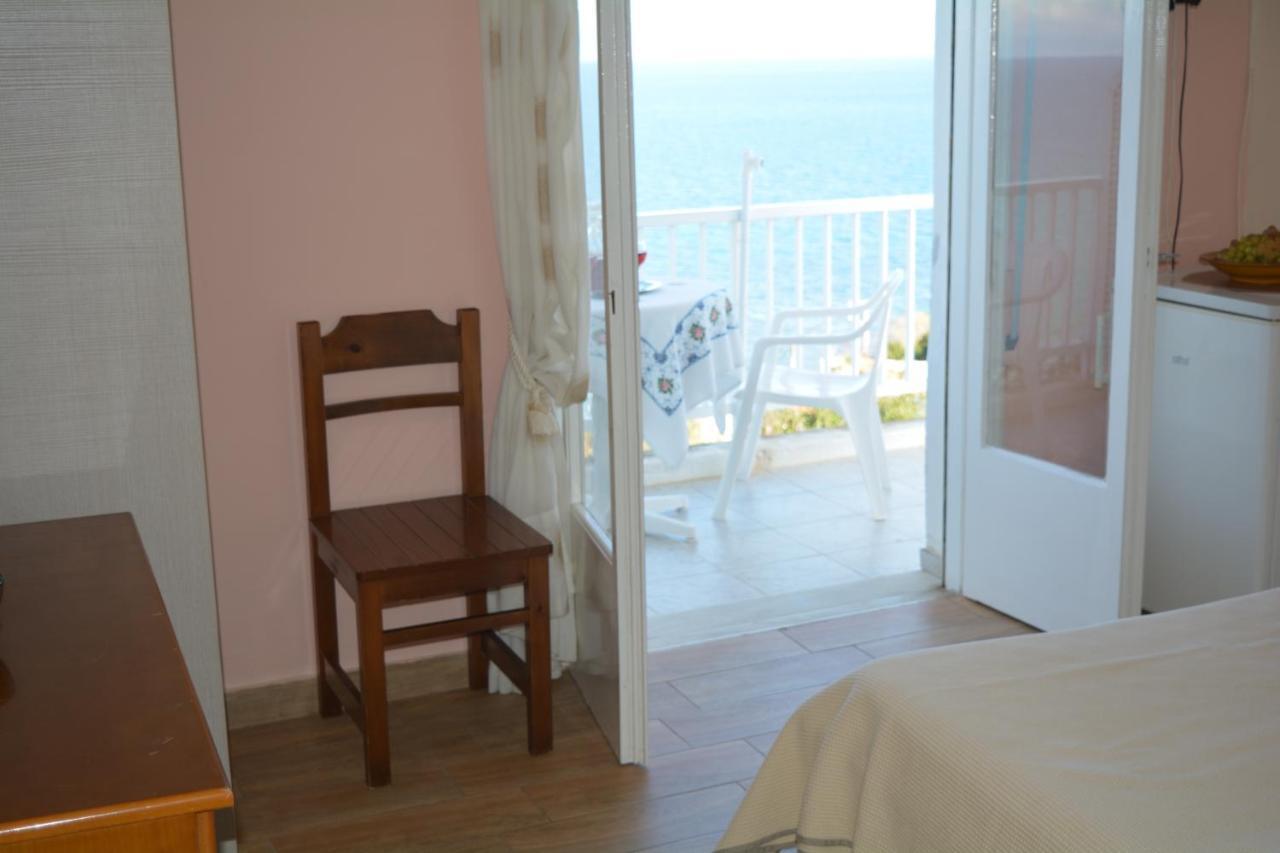 Fiore Rooms Akrotiri  Exterior photo