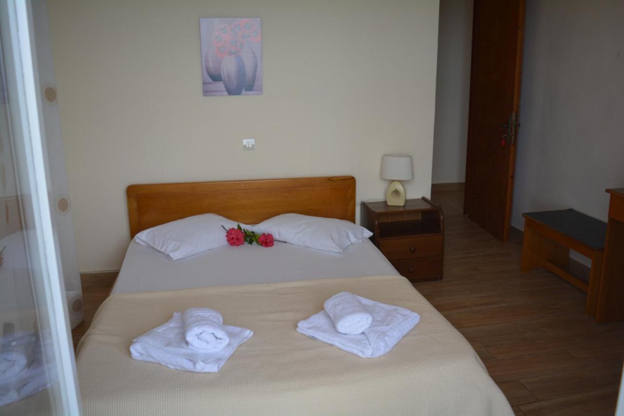 Fiore Rooms Akrotiri  Exterior photo